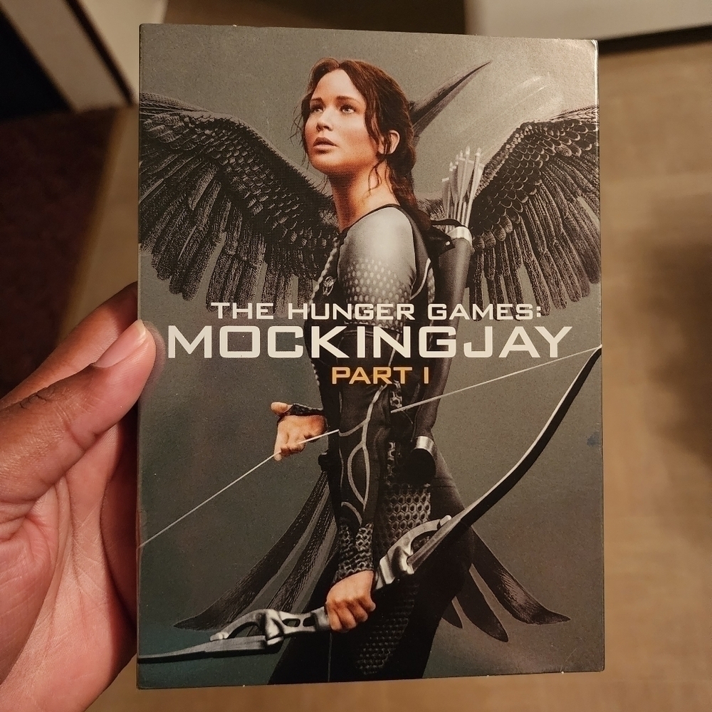 The Hunger Games : Mockingjay Pt 1 with Rare Silver Slipcover NEW SEALED